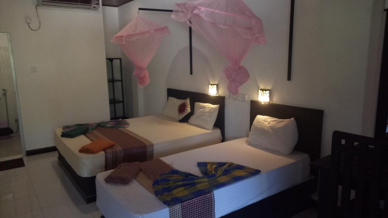 Golden Beach Inn トリンコマリー エクステリア 写真