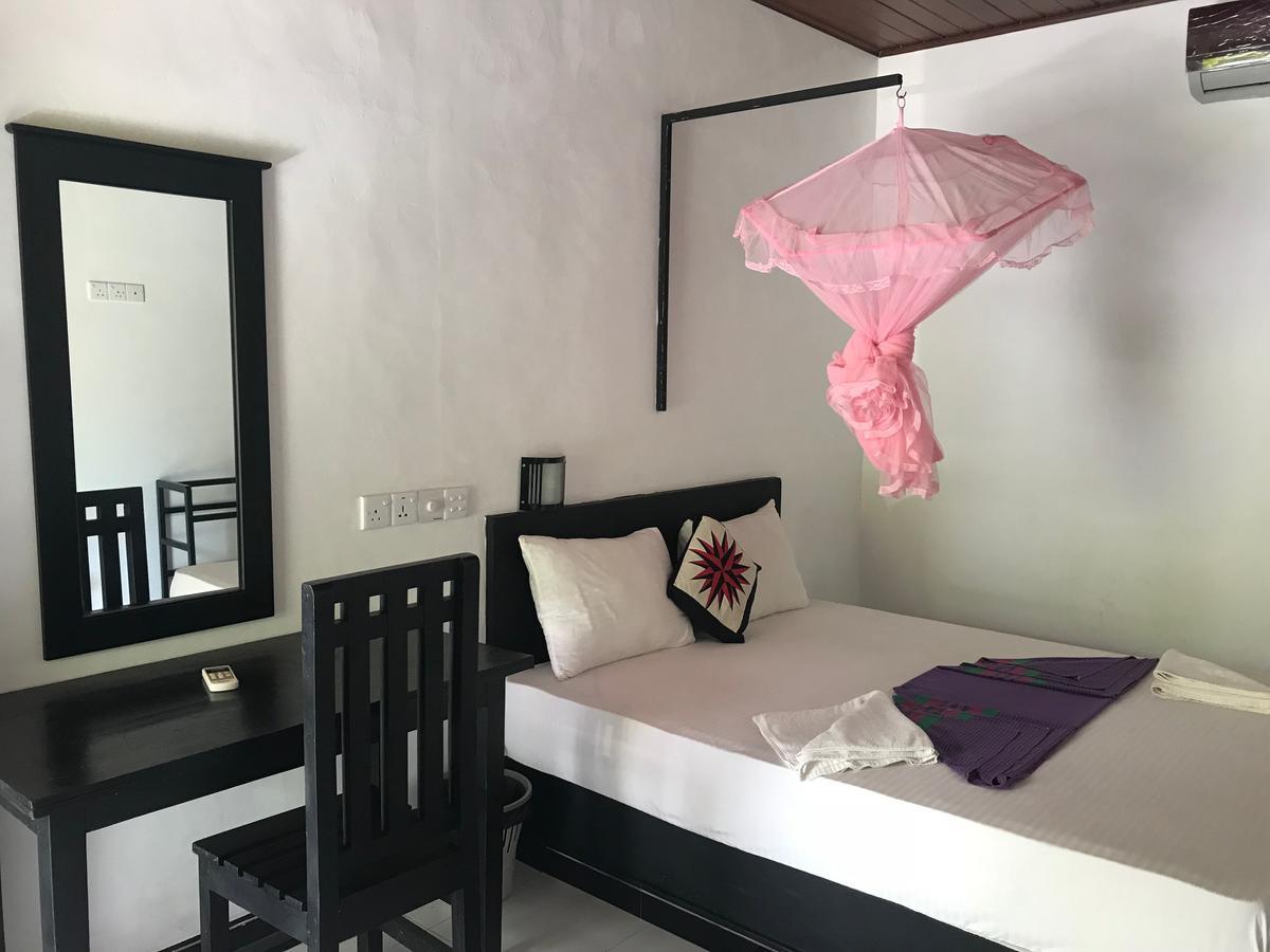 Golden Beach Inn トリンコマリー エクステリア 写真